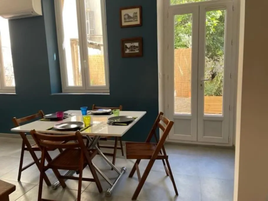 Апартаменты Marseille Cote Cour