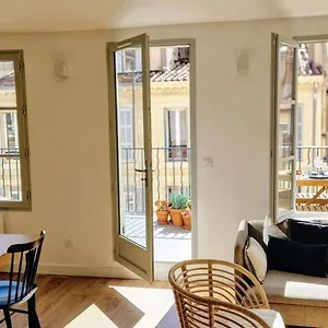 Terrasse - Hyper Centre - 2 - Parking Gratuit - Calme & Lumineux - Arrivee Autonome Marseilles