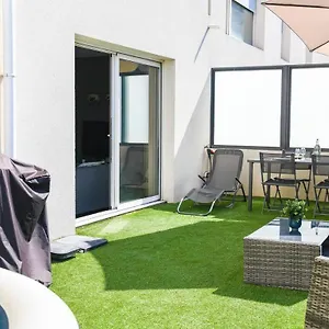  Appartement Superbe Avec Terrasse, Piscine & Parking Prive A